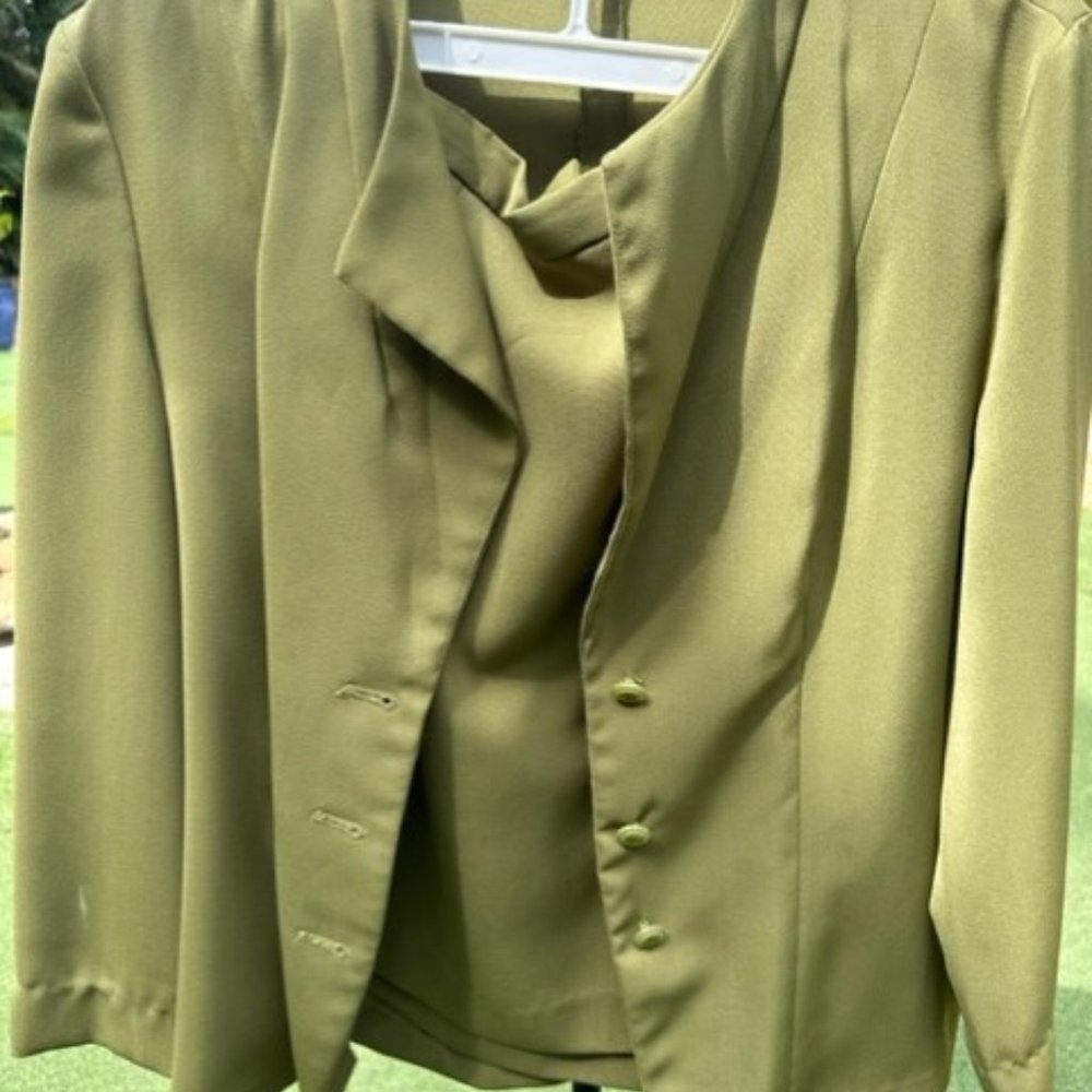 Money Green Suit